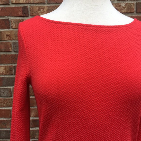 Divided by H & M  red textured long sleeve poly - Picture 4 of 7